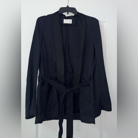 H&M Conscious Silk Blend Oversized tie Blazer (Size 6) - Picture 3 of 6